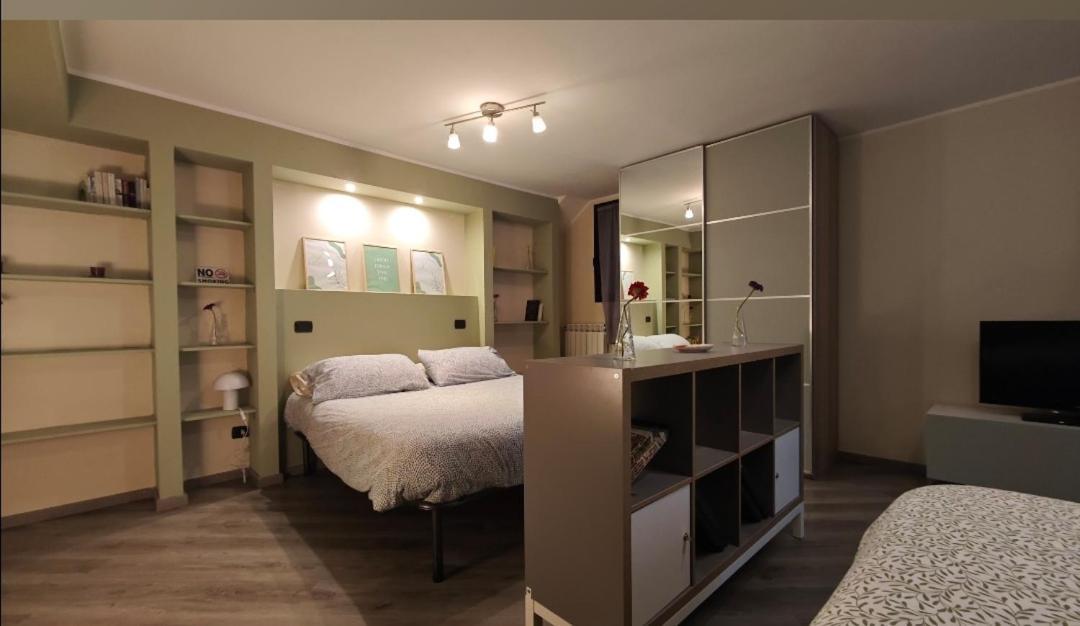 Appartamento Aleph With Private Parking, Next Train Station Como Exterior photo
